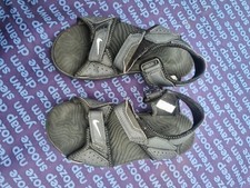 Youth Boys Nike Black Summer Sandals Shoes Beach Kids size 13.5 EUR 32