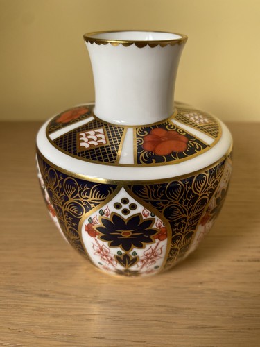 Royal crown derby - royal, imari