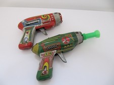 Vintage style SPACE RAY GUN
