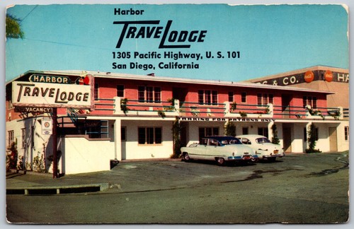 Classic cars harbor - at,
