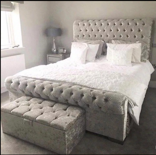 Chesterfield sleigh bed - in, all