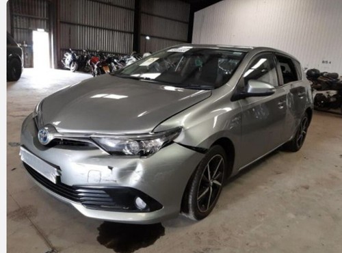 Toyota auris hybrid - hybrid, breaking