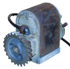 VINTAGE PETTER M JUNIOR THOMSON BENNETT AC1 MAGNETO GOOD SPARK STATIONARY ENGINE