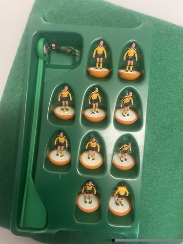 Subbuteo team 377 - team, wolves
