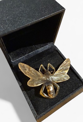 Art deco hornet brooch - deco,