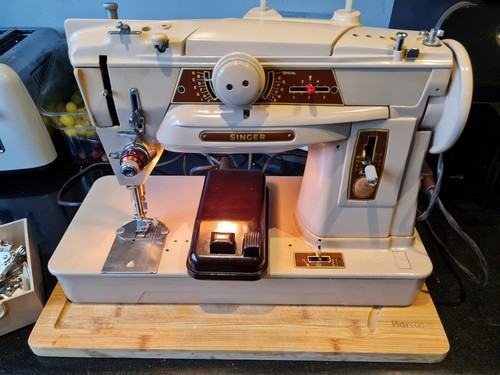 Singer model 401 - model, g13