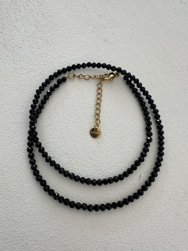 Minimalist black tourmaline - minimalist,