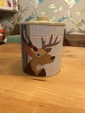 Carols Van Dyke Magpie Biscuit