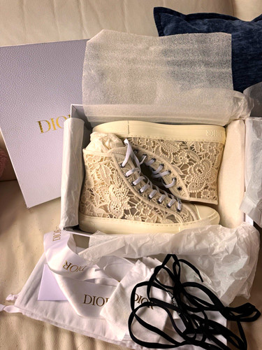 Dior walk off - dior, walk'n'dior