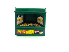 TRIANG R 69 PLATFORM NEWSPAPER