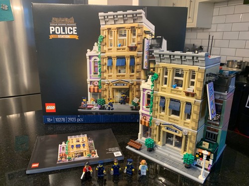Lego creator police sation - police,