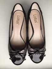 LOTUS “Elizabeth” Leather