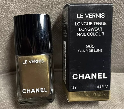 Chanel vernis nail polish - chanel,