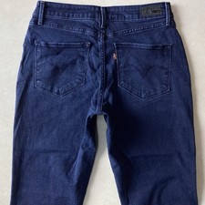 Ladies Levi’s Demi Curve Classic Rise Straight Blue Jeans Size 10 W29 L30 (496K)