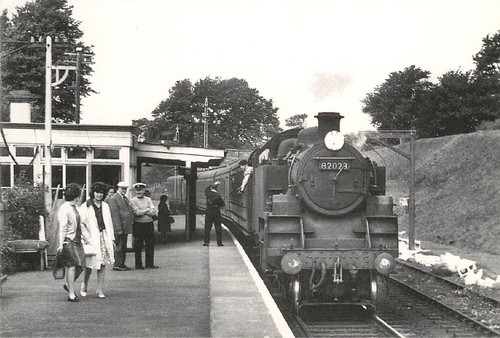 Lympstone station engine - station,