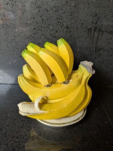 Banana shape vintage stand - shape,