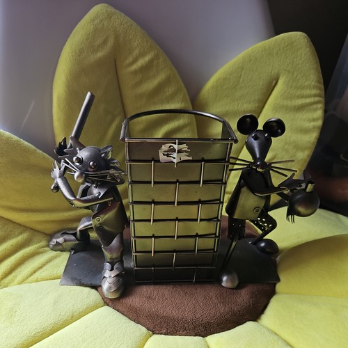 Metal wine bottle holder - 🐞metal,