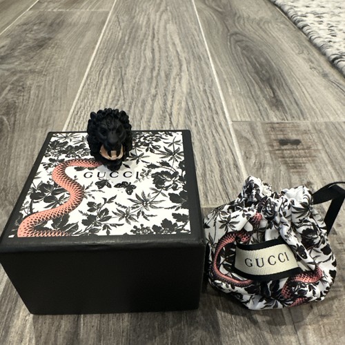 Gucci glass pearl - glass, lion
