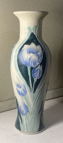 Stoneware vase distinct art - vase, in