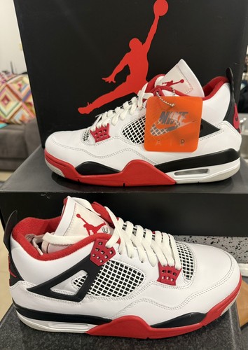 Size us9 air jordan 4 - -, retro