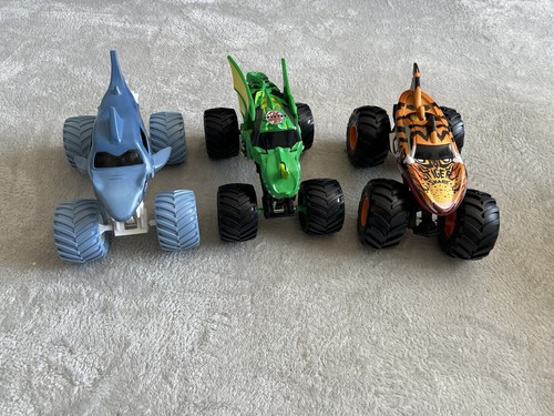 Hot wheel monster truck - monster, 1:64
