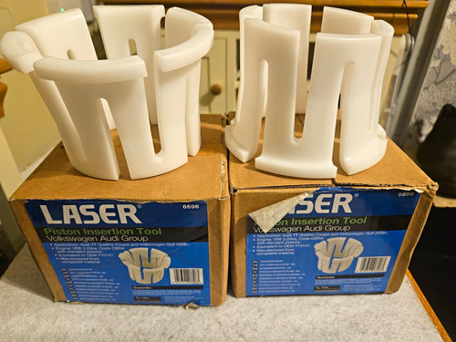 Pair laser 6696 - of, piston
