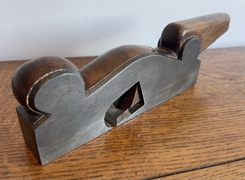 Cast infill shoulder plane - shoulder,