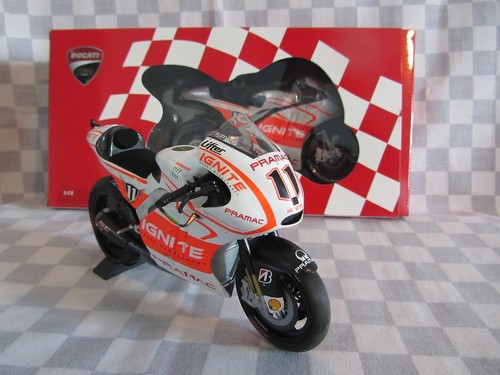Minichamps 122 130011 - minichamps,