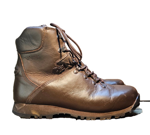 Lightweight hiking boots