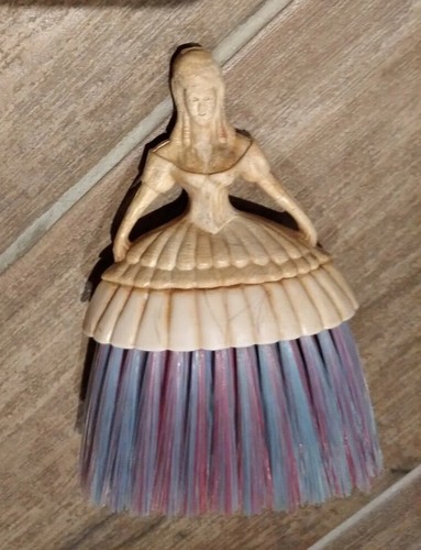 Mid century crinoline lady - mid,