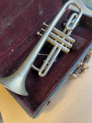 Antique marching cornet
