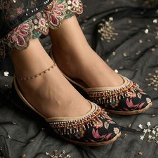 Womens Handmade Jutti