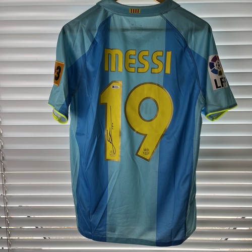 Lionel messi hand signed - messi,