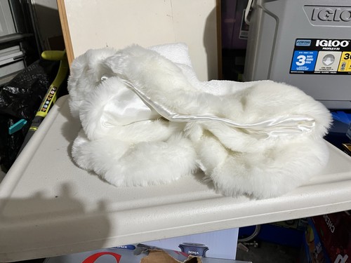 Women white solid stole - white,