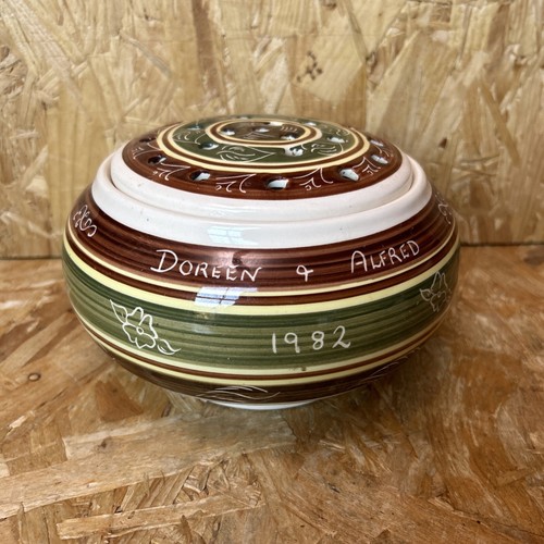 1982 dragon welsh pottery - welsh,