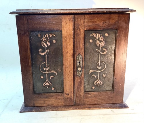 Antique art nouveau oak - art, table