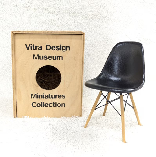 Vitra design museum miniatures - vitra,