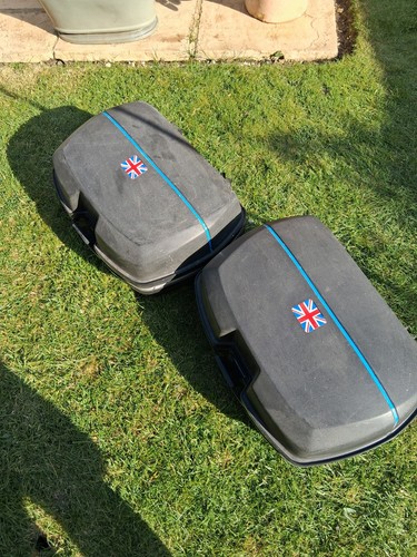 Hard side panniers - side,