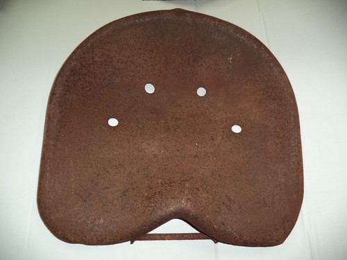 Vintage tractor seat fordson - tractor,