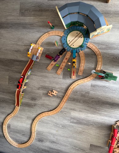 Thomas the tank engine wooden - thomas,