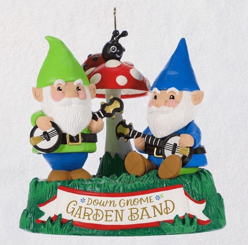 Hallmark 2019 dueling - hallmark, gnomes