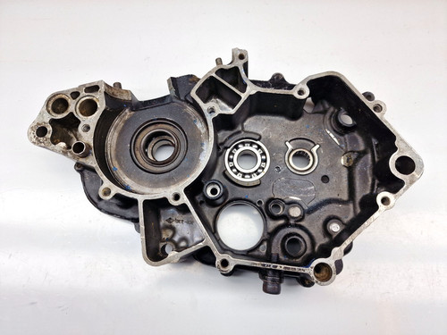 Suzuki engine case right - rm,