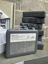 GENUINE TOYOTA COROLLA PRIUS AURIS YARIS LOCKING WHEEL NUTS SET  PW45600013