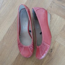 F&F Sensitive Soles Red Low