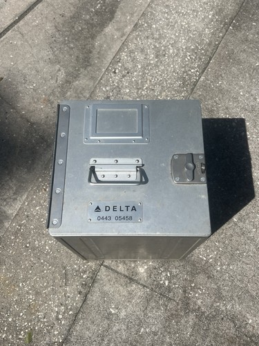 Delta airlines storage - delta,