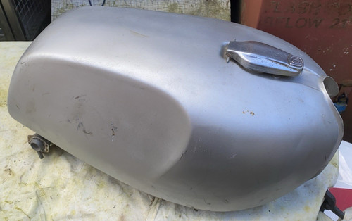 Yamaha xs750 petrol tank - petrol,