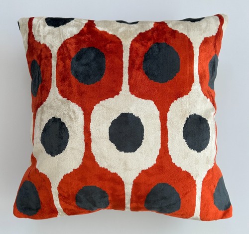 Silk velvet cushion - velvet,