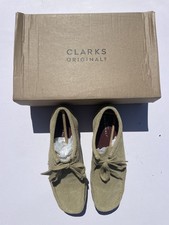 Clarks Wallabees