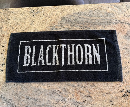 Blackthorn black white bar - blackthorn,