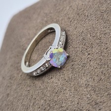 9ct White Gold Mercury Mystic